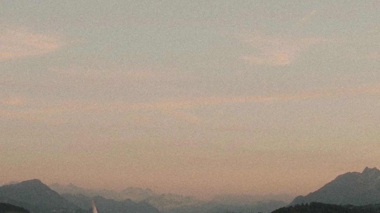 吴爱毓头像